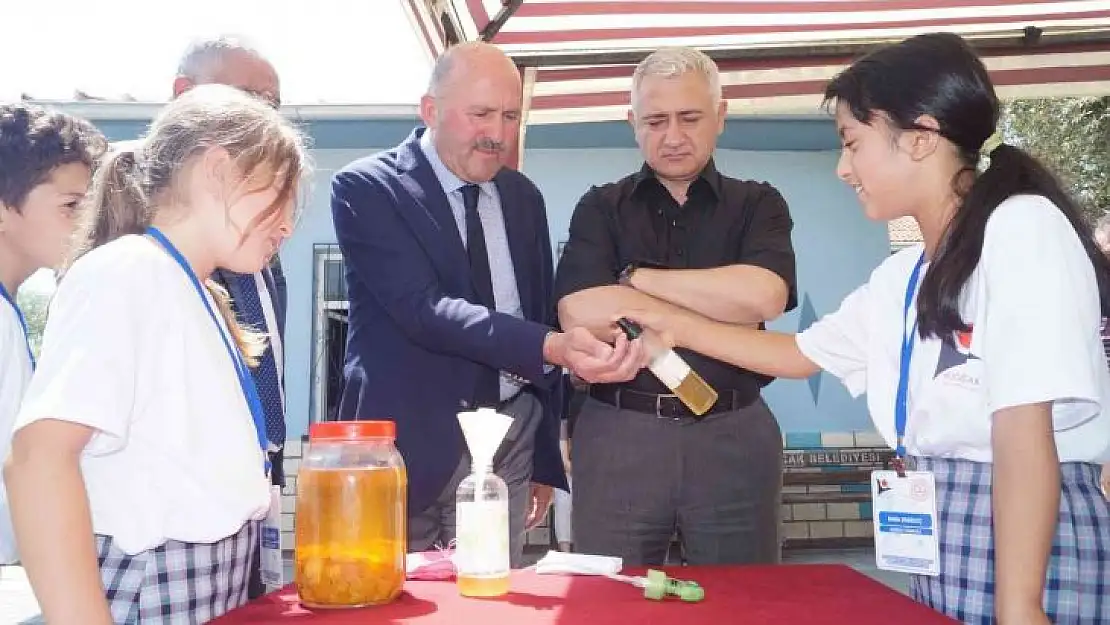 Başkan Ertürk, Gencelli'de Bilim Fuarı'na katıldı