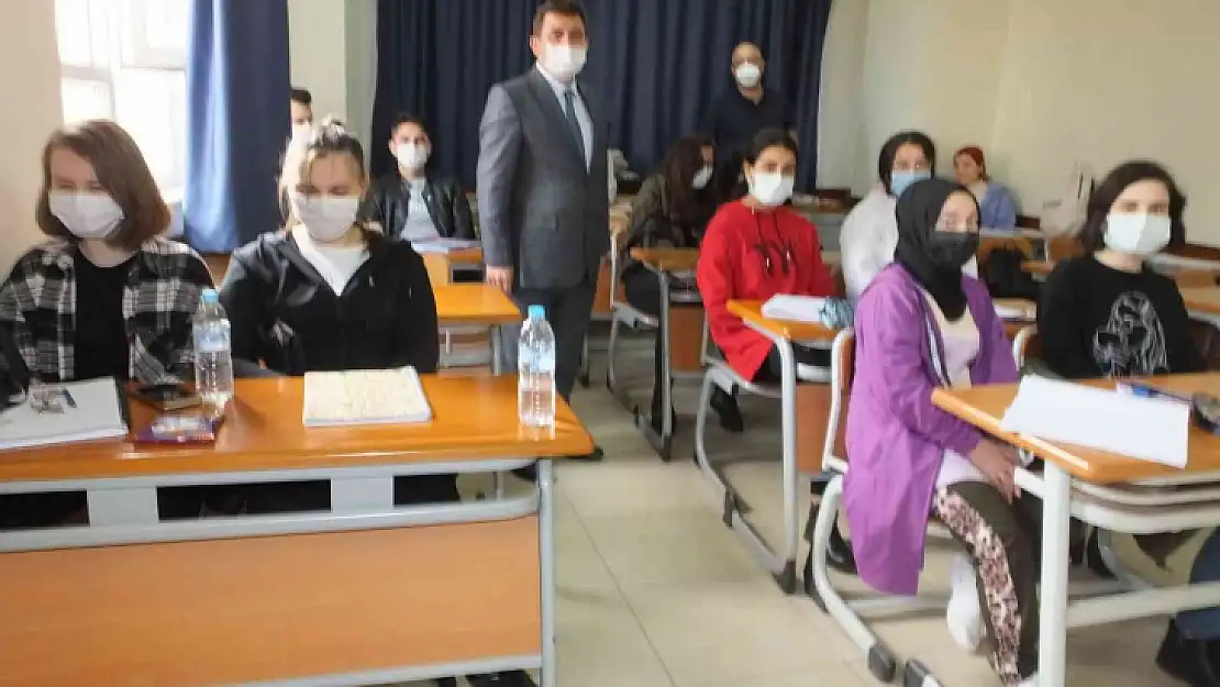 Burhaniye'de ücretsiz Üniversiteye hazırlık kursu