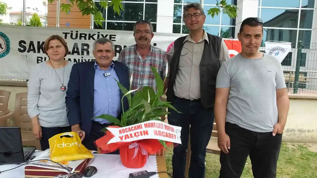 Burhaniyeli muhtar engellileri yalnız bırakmadı