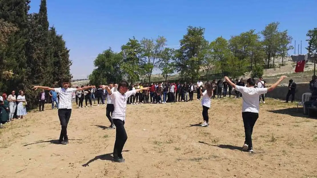 Emet'te Gençlik ve Bahar Şöleni