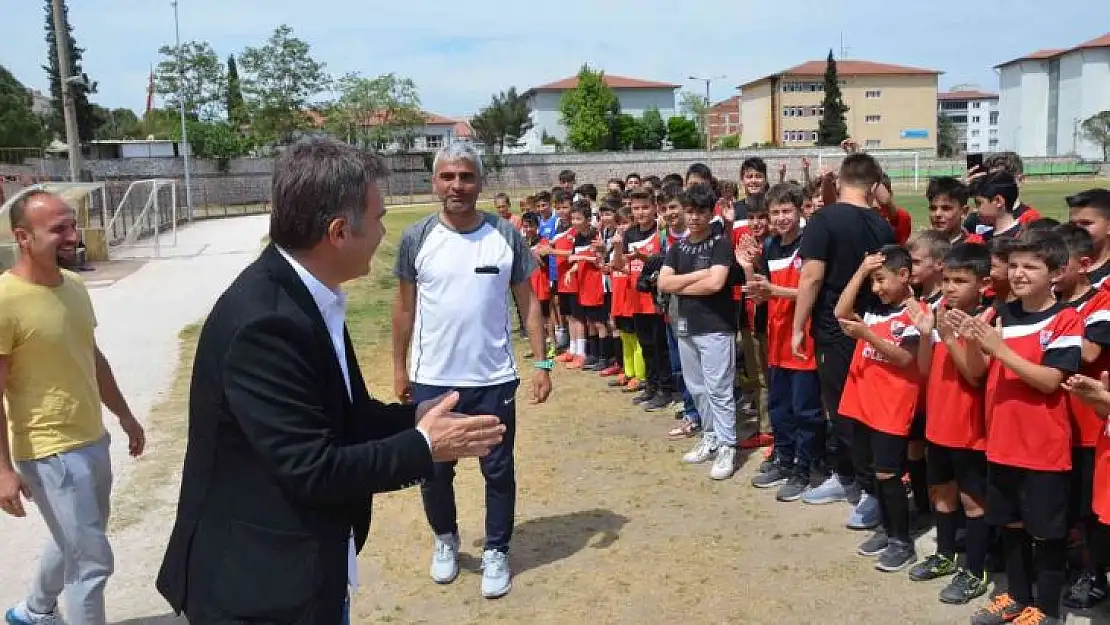 Feyyaz Uçar'a Kırkağaç'ta sevgi seli