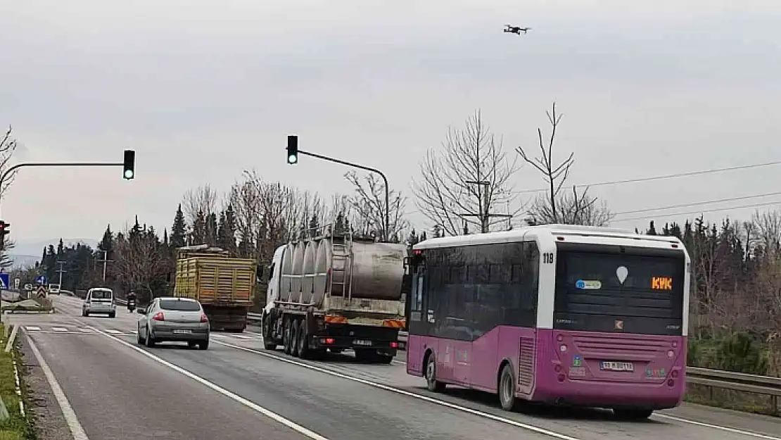 Jandarma trafiği havadan drone ile denetledi