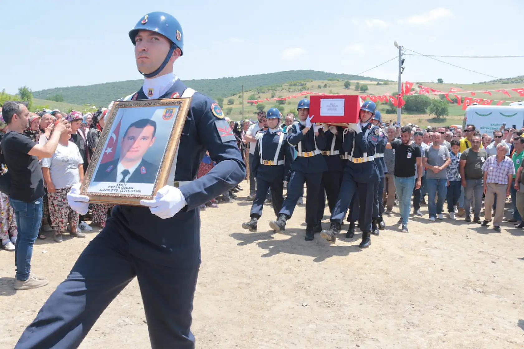 Şehit Uzman Çavuş Özcan'a veda