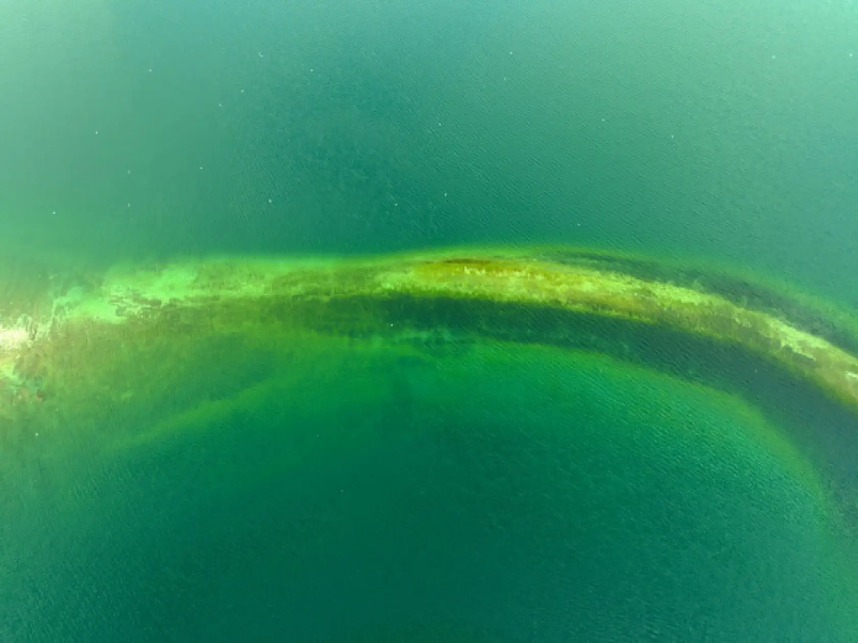 Doğa harikası Çarpanak Adası, yarımadaya dönüşüyor