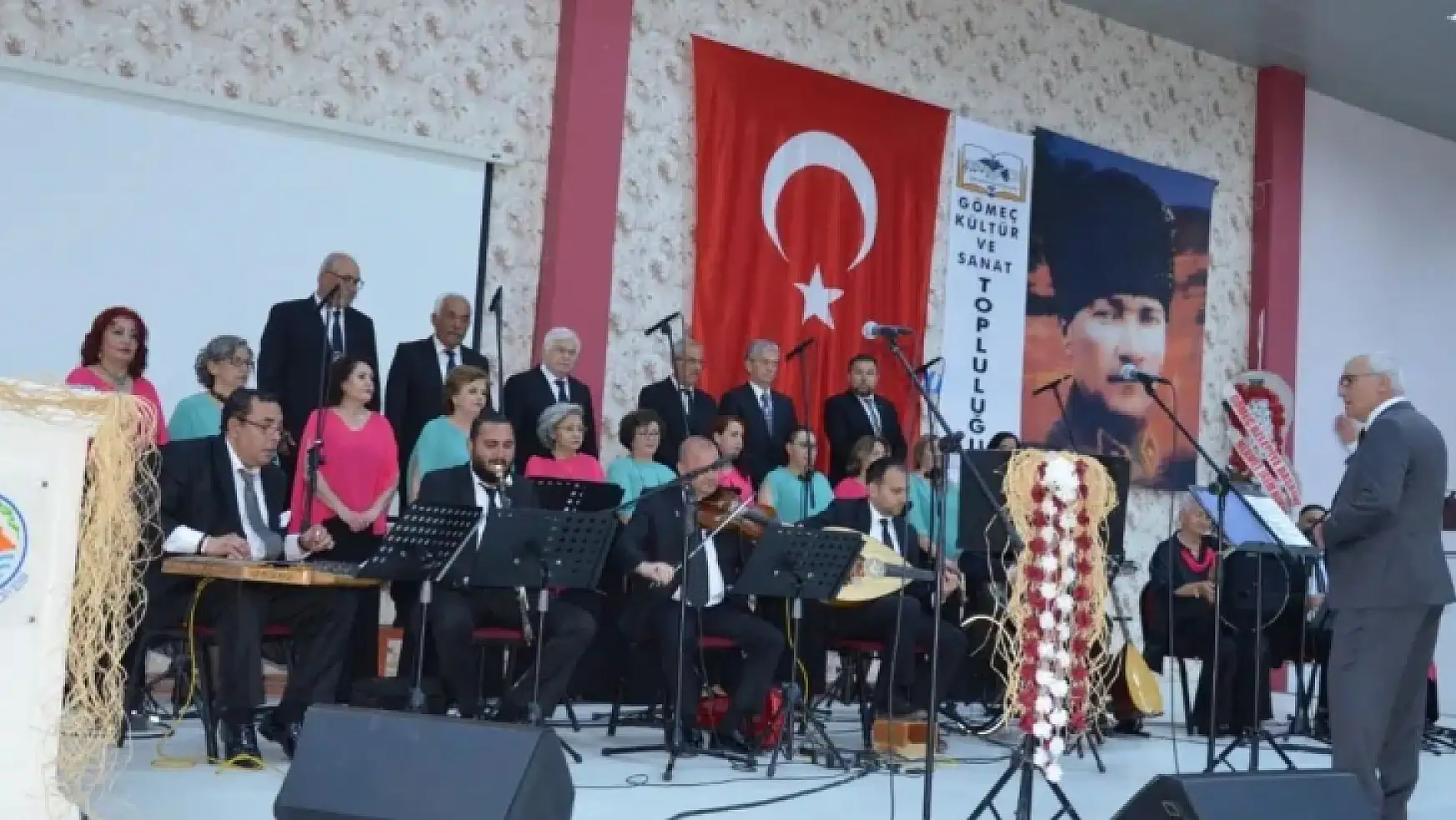Gömeç'te Türk Sanat Müziği Konseri