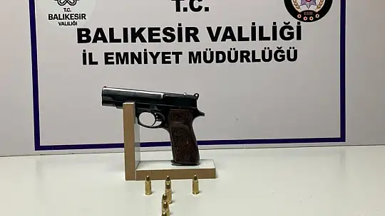Balıkesir'de 49 aranan şahsa operasyon