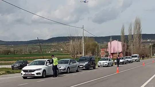 Balıkesir'de jandarma trafiği havadan denetledi