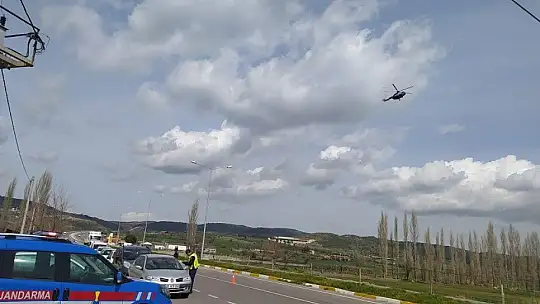 Balıkesir'de jandarma trafiği havadan denetledi