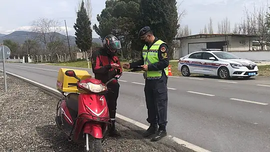 Balıkesir'de jandarma trafiği havadan denetledi