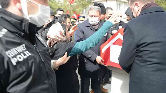 Balıkesir'de şehit polis son yolculuğuna uğurlandı