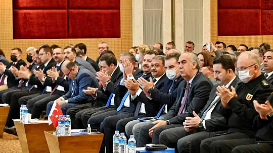 Balıkesir Valisi Hasan Şıldak'tan toplantıya katılmayan turizmcilere sitem