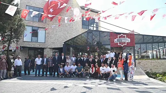 Karesi millet kıraathanesi açıldı