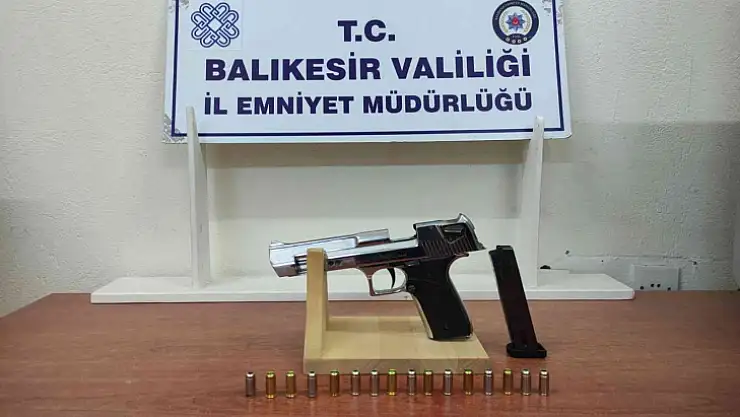 Balıkesir'de polisten 33 şüpheliye gözaltı