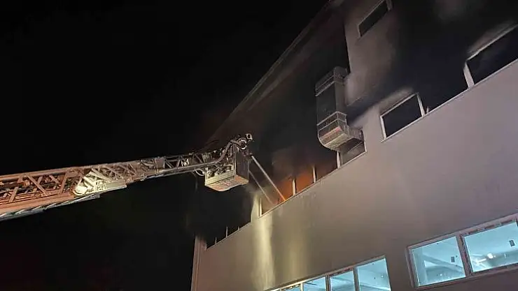 Bursa'da korkutan fabrika yangını