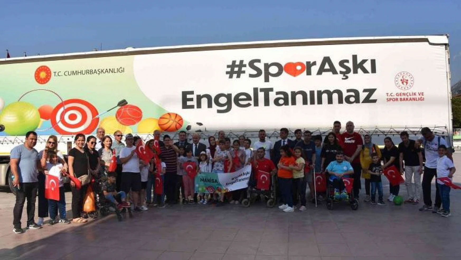 'Spor Aşkı Engel Tanımaz' tırı Manisa'da