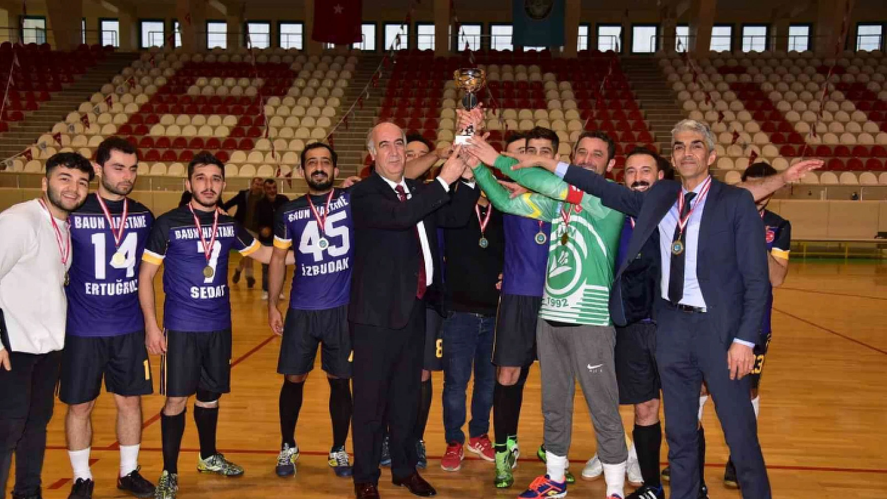 BAÜN Rektörlük kupasını Hastane futbol takımı kazandı