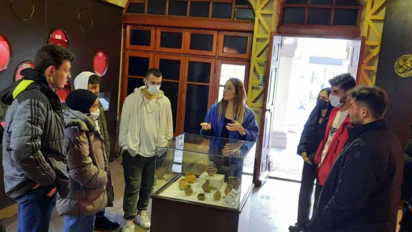 Burhaniye'de MYO öğrencileri müze ziyareti yaptı