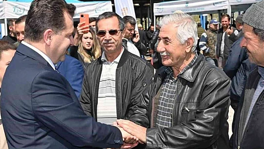 Balıkesir Büyükşehir'den yerli üreticiye damızlık koç desteği