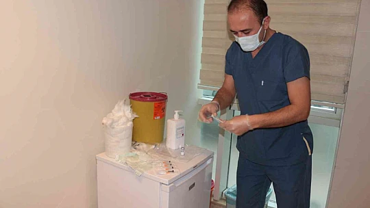 Balıkesir'de ilk TURKOVAC aşısı yapıldı