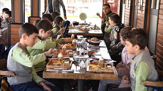 Başkan başkanları dinliyor