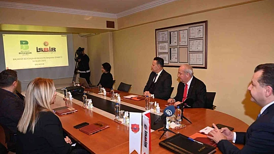 Başkan Yılmaz, savunma sanayi üreticisi fabrikayı gezdi