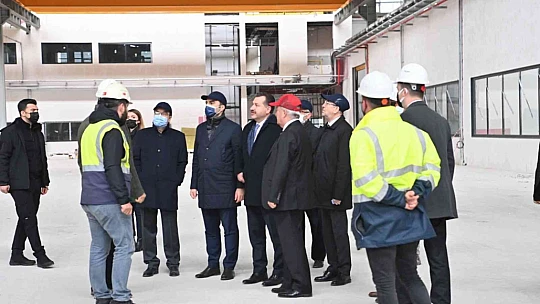 Başkan Yılmaz, savunma sanayi üreticisi fabrikayı gezdi