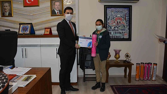 BİGEP sınavlarında dereceye giren öğrenciler ödüllendirildi.