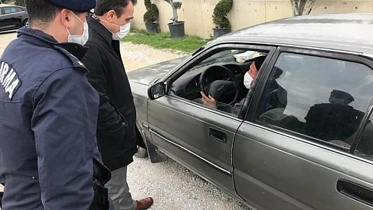 Burhaniye Kaymakamı Koronavirüs denetimlerine katıldı