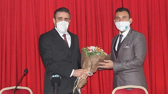 Burhaniye Kaymakamı Memiş, üniversitelilerle buluştu