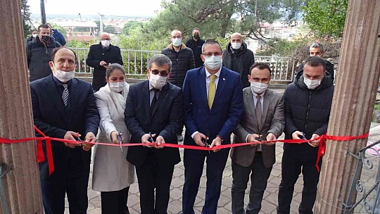 Çamdibi Ortaokulu'nda TÜBİTAK 4006 Bilim Fuarı yapıldı
