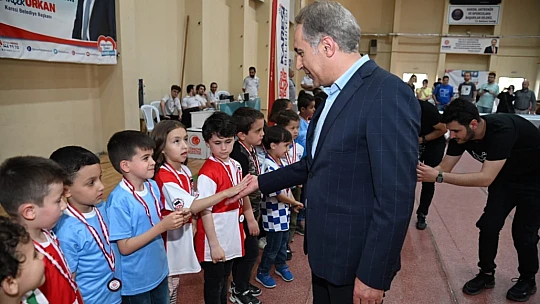 Karesi satranç turnuvası sona erdi