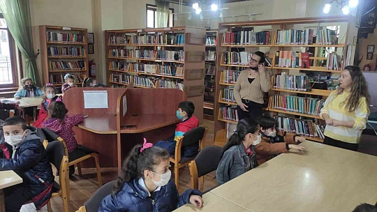 Kütüphane Haftası'nda öğrenciler kitapla buluştu