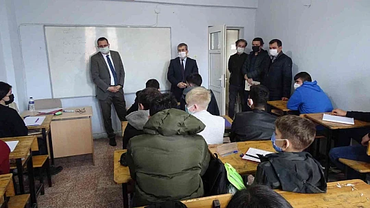 Mesleki eğitim merkezini ziyaret ettiler