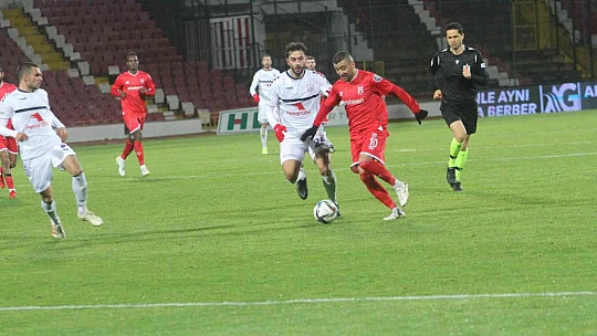 Spor Toto 1. Lig: Balıkesirspor: 3 - Altınordu: 4