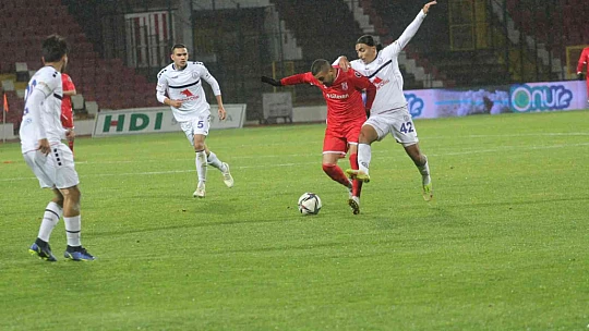Spor Toto 1. Lig: Balıkesirspor: 3 - Altınordu: 4