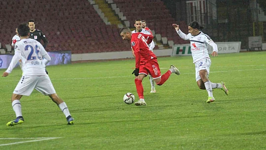 Spor Toto 1. Lig: Balıkesirspor: 3 - Altınordu: 4