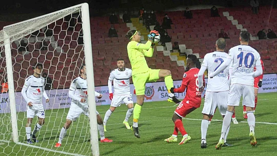 Spor Toto 1. Lig: Balıkesirspor: 3 - Altınordu: 4