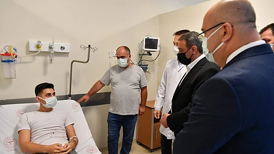 Vali Hasan Şıldak'tan kazazedelere geçmiş olsun ziyareti