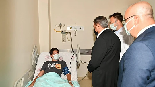 Vali Hasan Şıldak'tan kazazedelere geçmiş olsun ziyareti