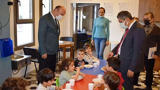 Yeni İl Milli Eğitim Müdürü Tatlı, Ayvalık'ta incelemelerde bulundu