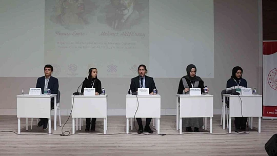 Yunus Emre ve Mehmet Akif Ersoy panelle anıldı