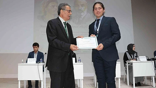 Yunus Emre ve Mehmet Akif Ersoy panelle anıldı